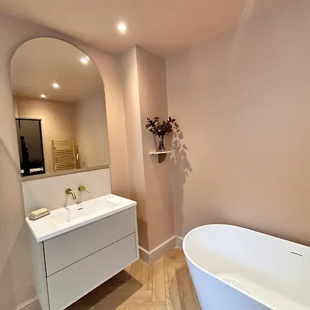 Stunning 5bed House With Cosy Outdoor Spaces Apartment