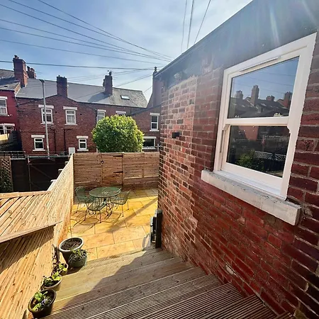 Apartment Stunning 5bed House With Cosy Outdoor Spaces Leeds (West Yorkshire)
