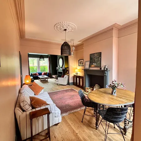 Stunning 5bed House With Cosy Outdoor Spaces شقة *