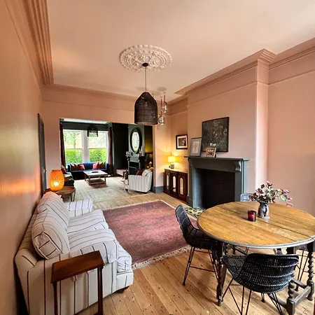 Stunning 5bed House With Cosy Outdoor Spaces *